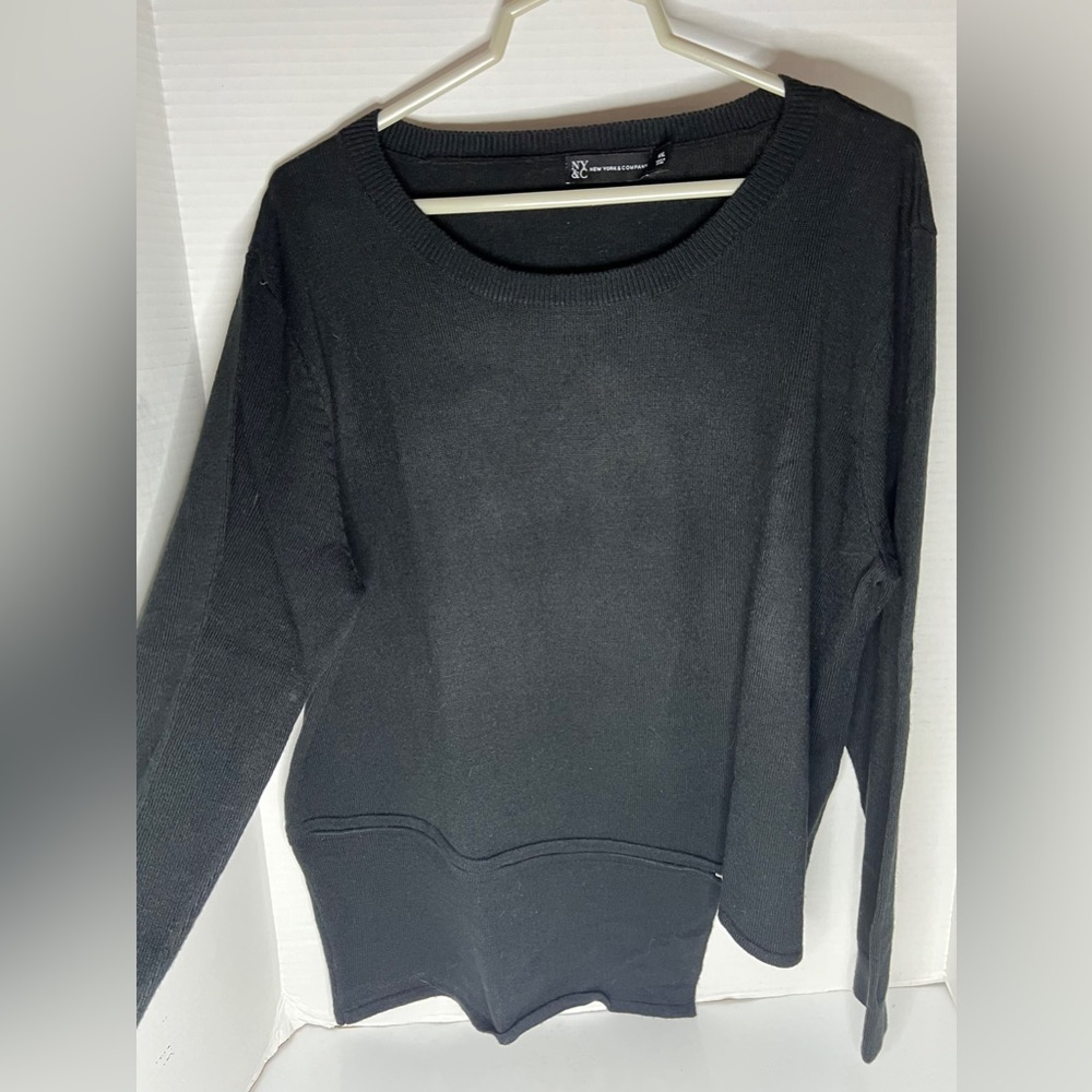 Woman’s New York and Company Black sweater size XXL 2XL Asymmetrical not faded